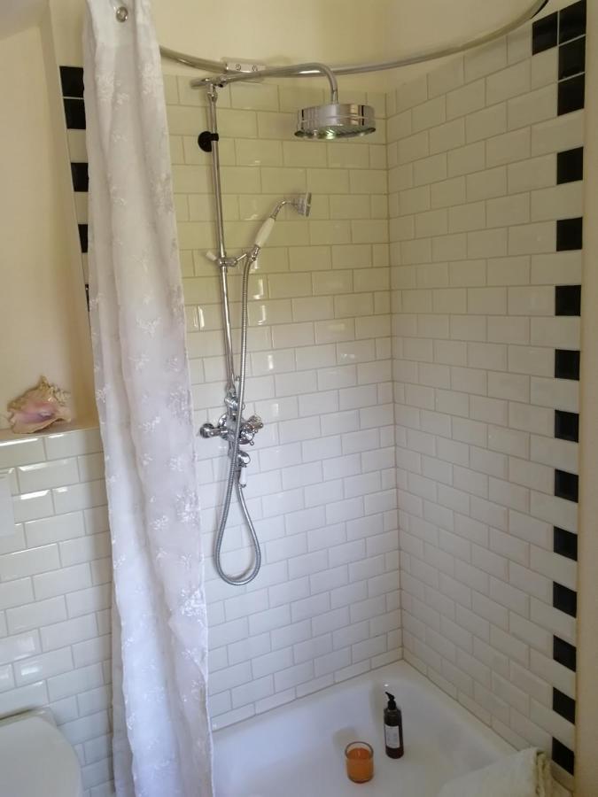 Ferienwohnung In Seenaher Kuenstlervilla In Gstadt 크슈타트 암 힘제 외부 사진